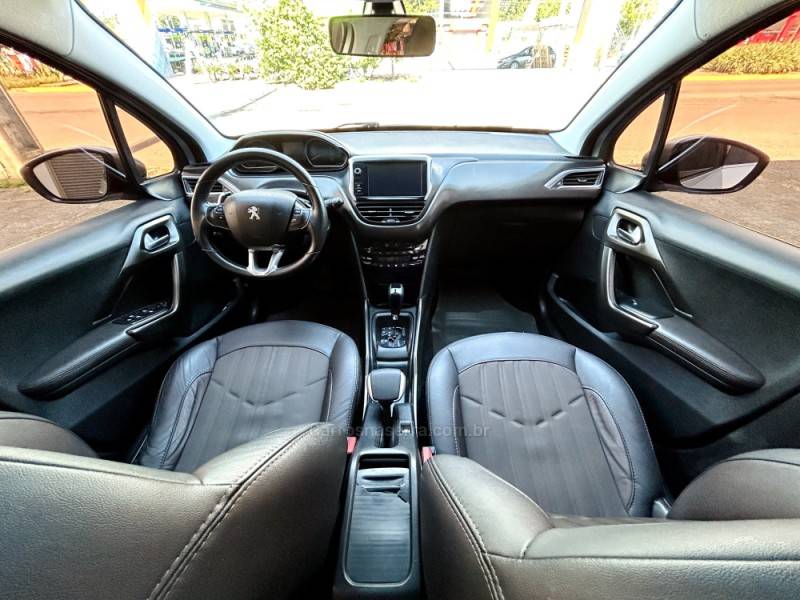 PEUGEOT - 2008 - 2017/2017 - Prata - R$ 62.900,00