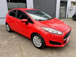 FORD - FIESTA - 2015/2015 - Vermelha - R$ 45.900,00