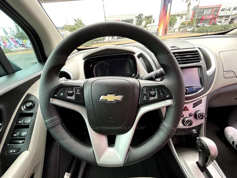 CHEVROLET - TRACKER - 2015/2015 - Cinza - R$ 73.900,00