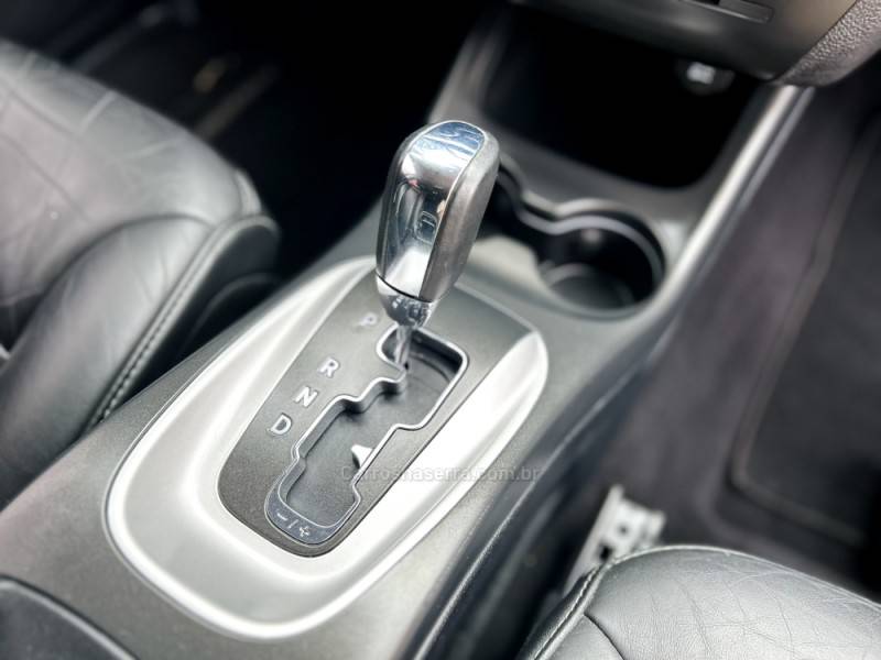 FIAT - FREEMONT - 2015/2015 - Branca - R$ 67.900,00