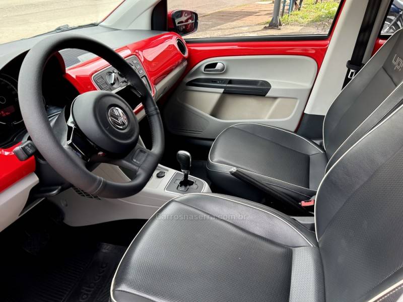 VOLKSWAGEN - UP - 2015/2015 - Vermelha - R$ 43.900,00