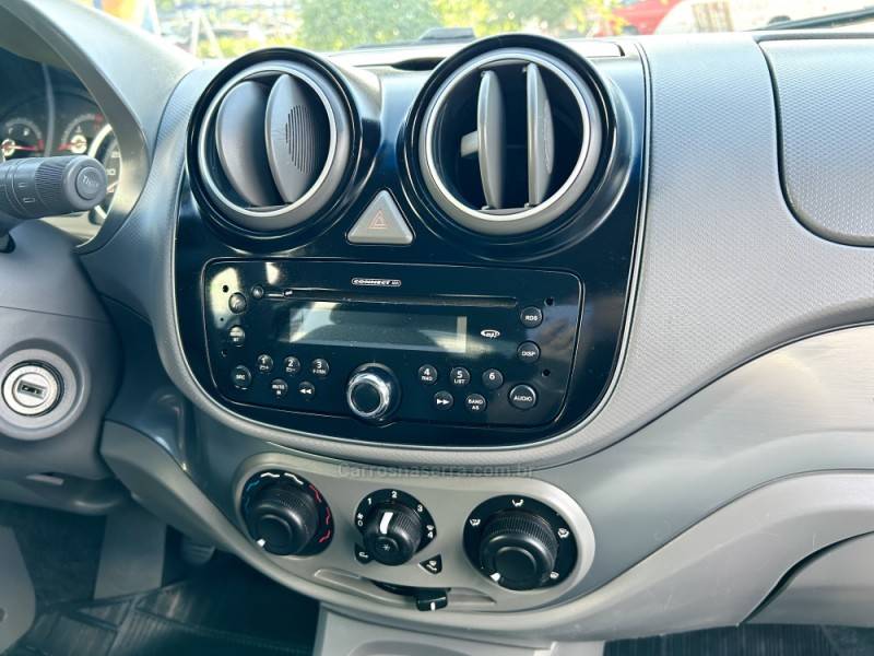 FIAT - PALIO - 2012/2012 - Branca - R$ 39.900,00