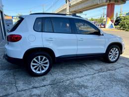 VOLKSWAGEN - TIGUAN - 2017/2017 - Branca - R$ 92.700,00
