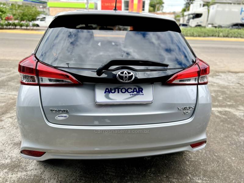 TOYOTA - YARIS - 2019/2019 - Prata - R$ 79.900,00