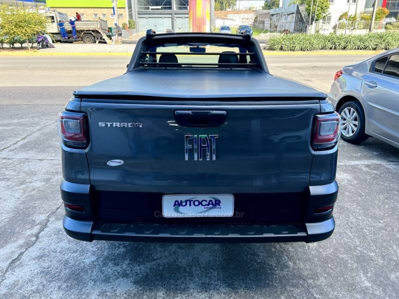 FIAT - STRADA - 2022/2022 - Cinza - R$ 75.900,00