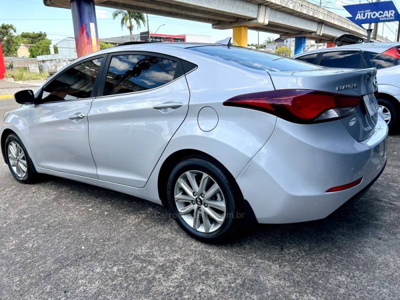 HYUNDAI - ELANTRA - 2015/2015 - Prata - R$ 75.900,00