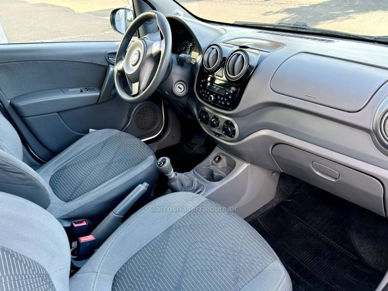 FIAT - PALIO - 2012/2012 - Branca - R$ 39.900,00
