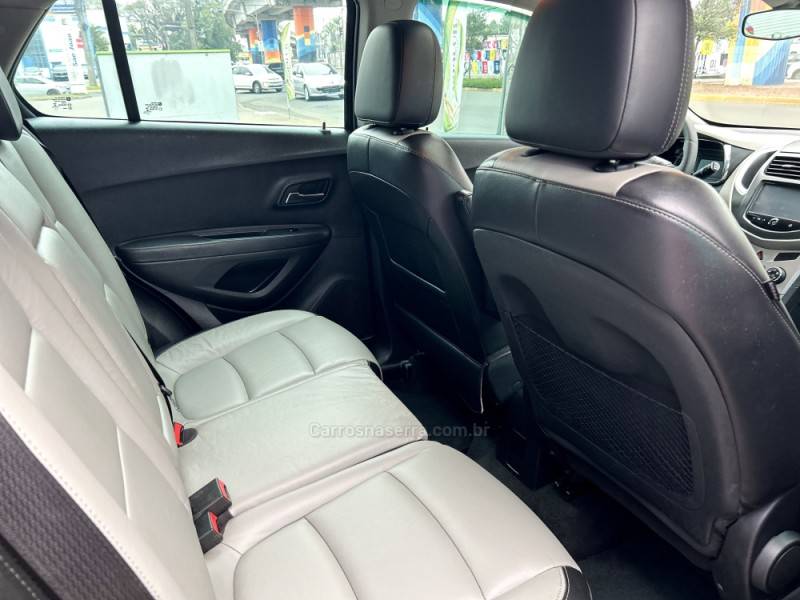 CHEVROLET - TRACKER - 2015/2015 - Cinza - R$ 73.900,00