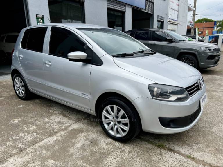 VOLKSWAGEN - FOX - 2012/2012 - Prata - R$ 34.700,00