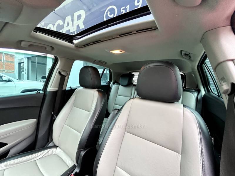 CHEVROLET - TRACKER - 2015/2015 - Cinza - R$ 73.900,00