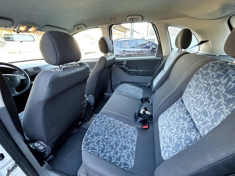 CHEVROLET - MERIVA - 2005/2005 - Branca - R$ 25.900,00