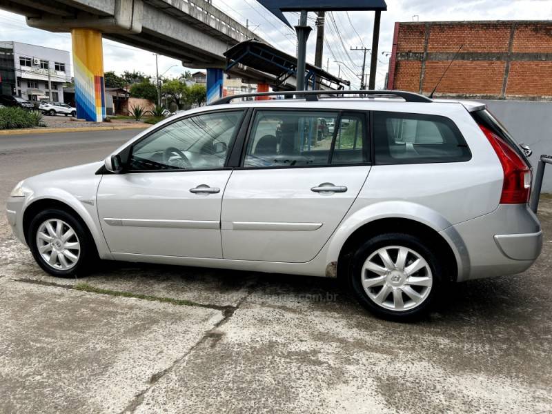 RENAULT - MÉGANE - 2012/2012 - Prata - R$ 36.900,00