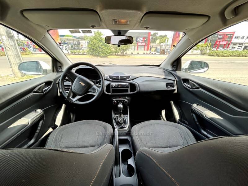 CHEVROLET - ONIX - 2013/2013 - Branca - R$ 45.700,00