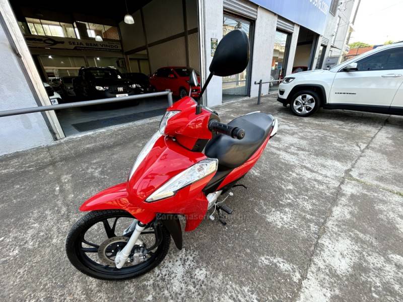 HONDA - BIZ 125 - 2023/2023 - Vermelha - R$ 17.700,00