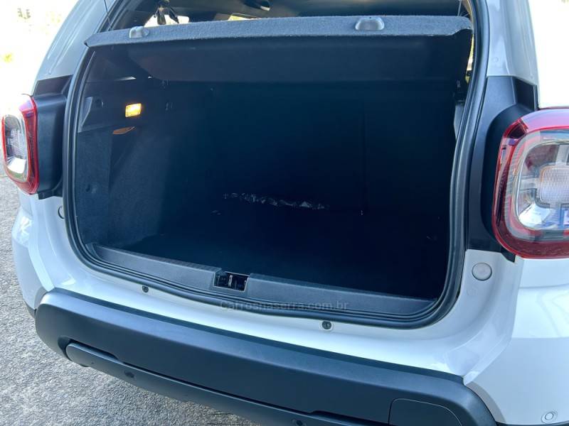 RENAULT - DUSTER - 2023/2023 - Branca - R$ 96.900,00