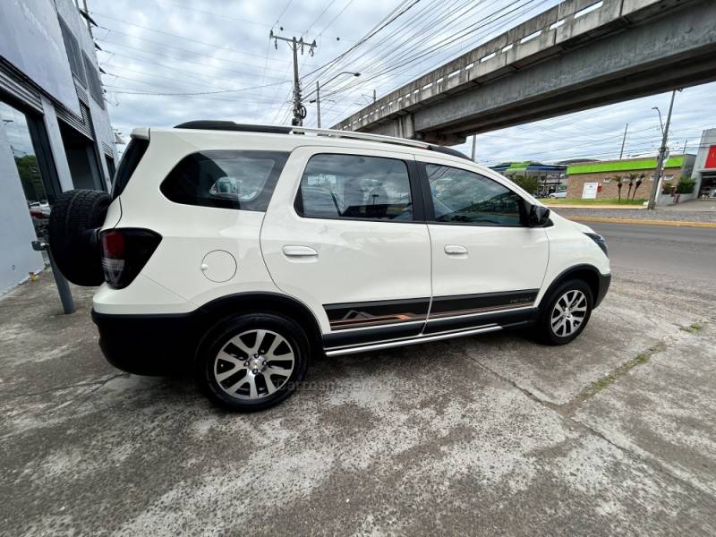 CHEVROLET - SPIN - 2016/2016 - Branca - R$ 64.700,00