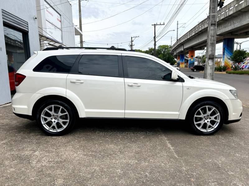 FIAT - FREEMONT - 2015/2015 - Branca - R$ 67.900,00